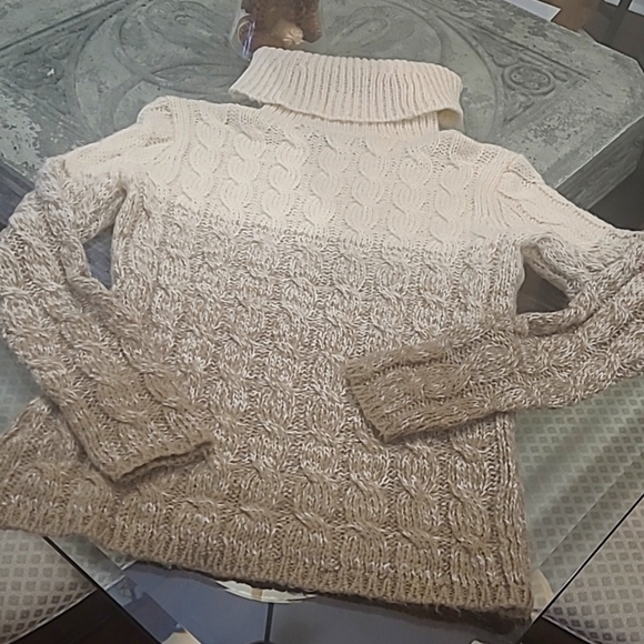 RALPH Lauren Medium Cable Knit Turtle Neck Mohair Blend Sweater - Picture 3 of 6